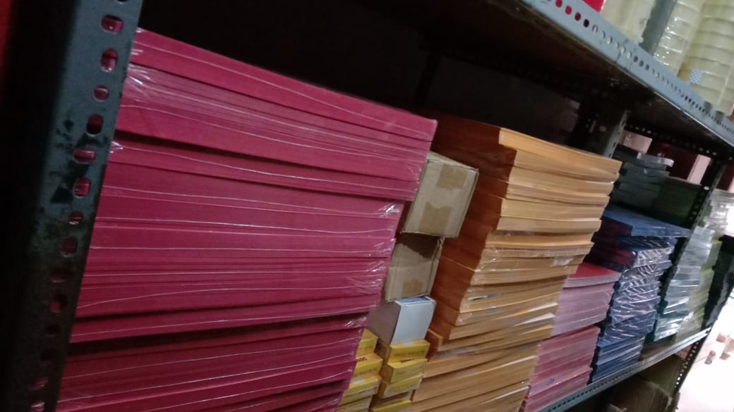 Cover kertas