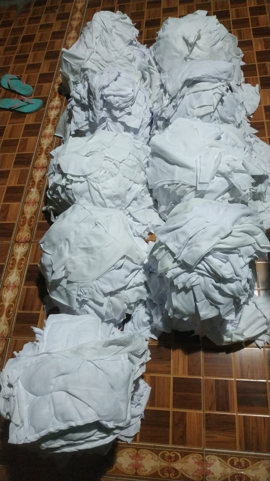 Kain Majun Putih