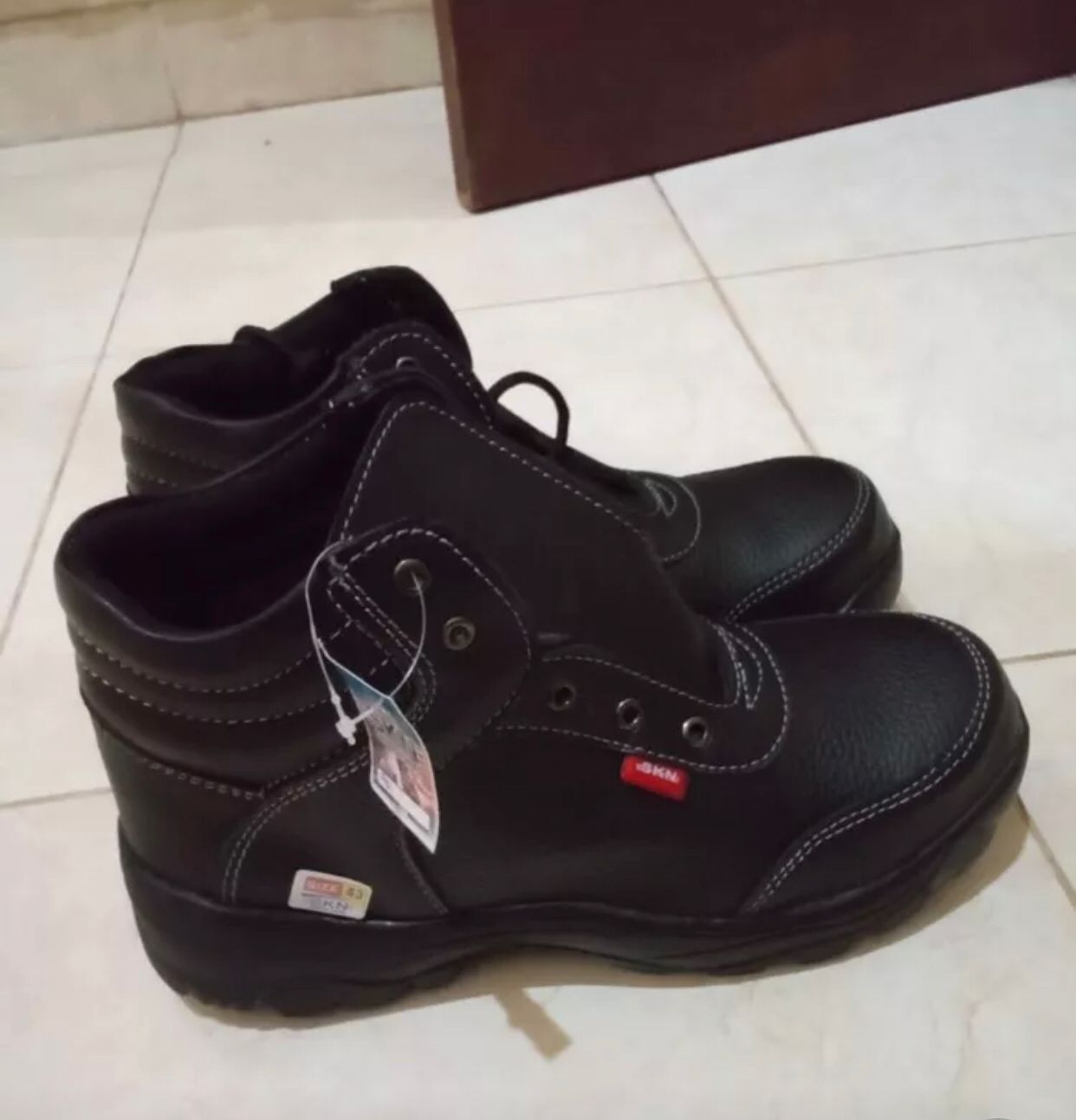 Sepatu Safety 3/4